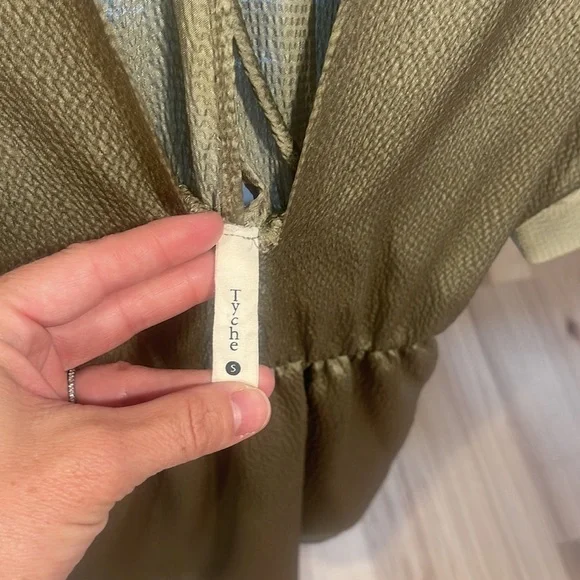 tyche emerald green hammered kimono dress, size small - Picture 4 of 5